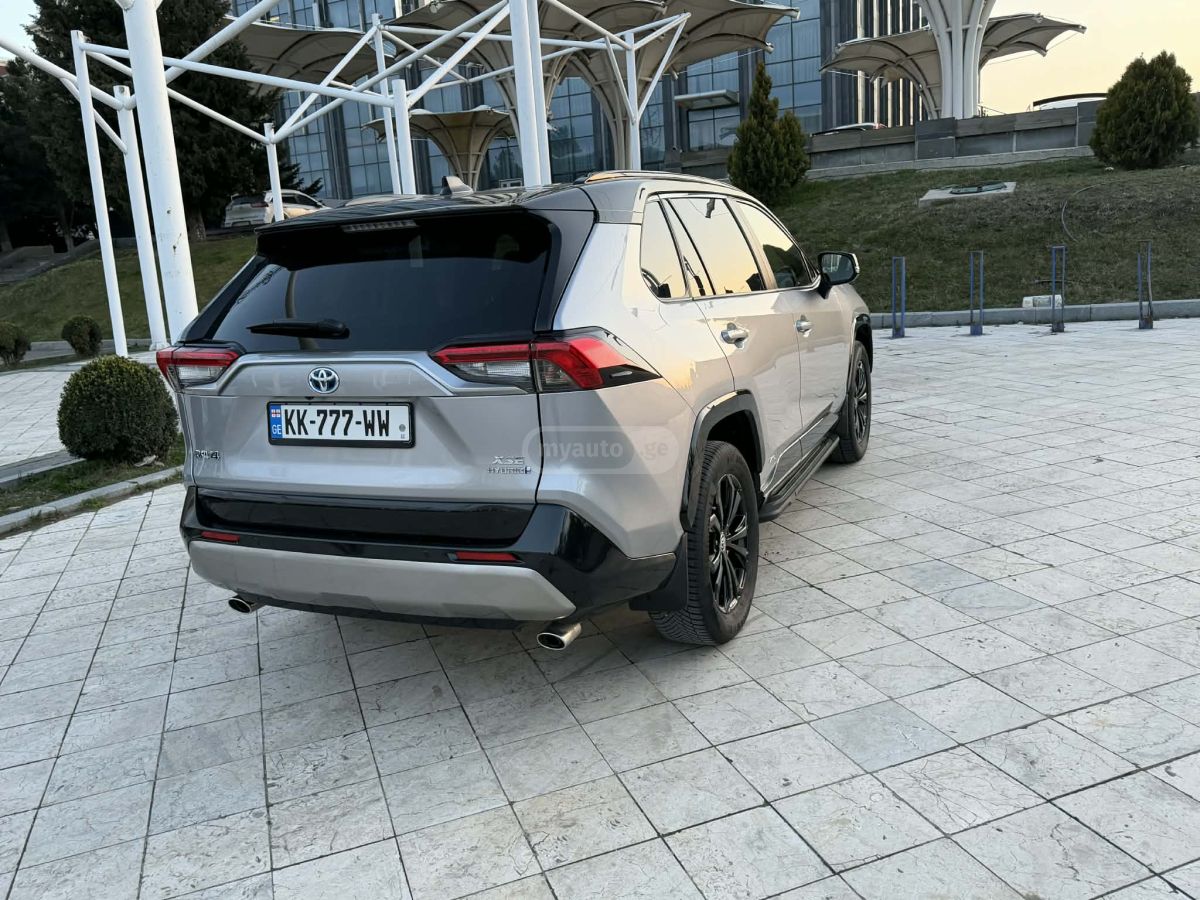 Toyota XSE Hybrid — миниатюра 5