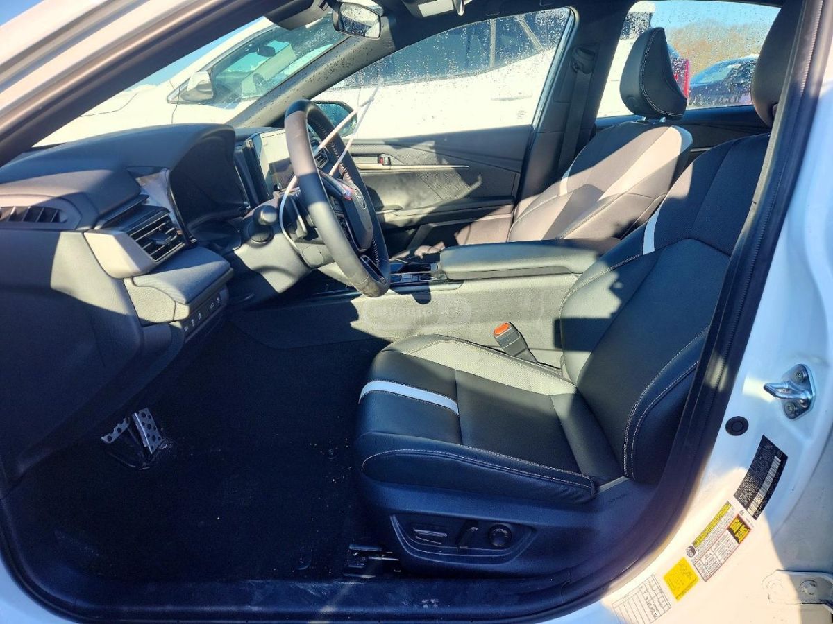 Toyota Camry - фото 7