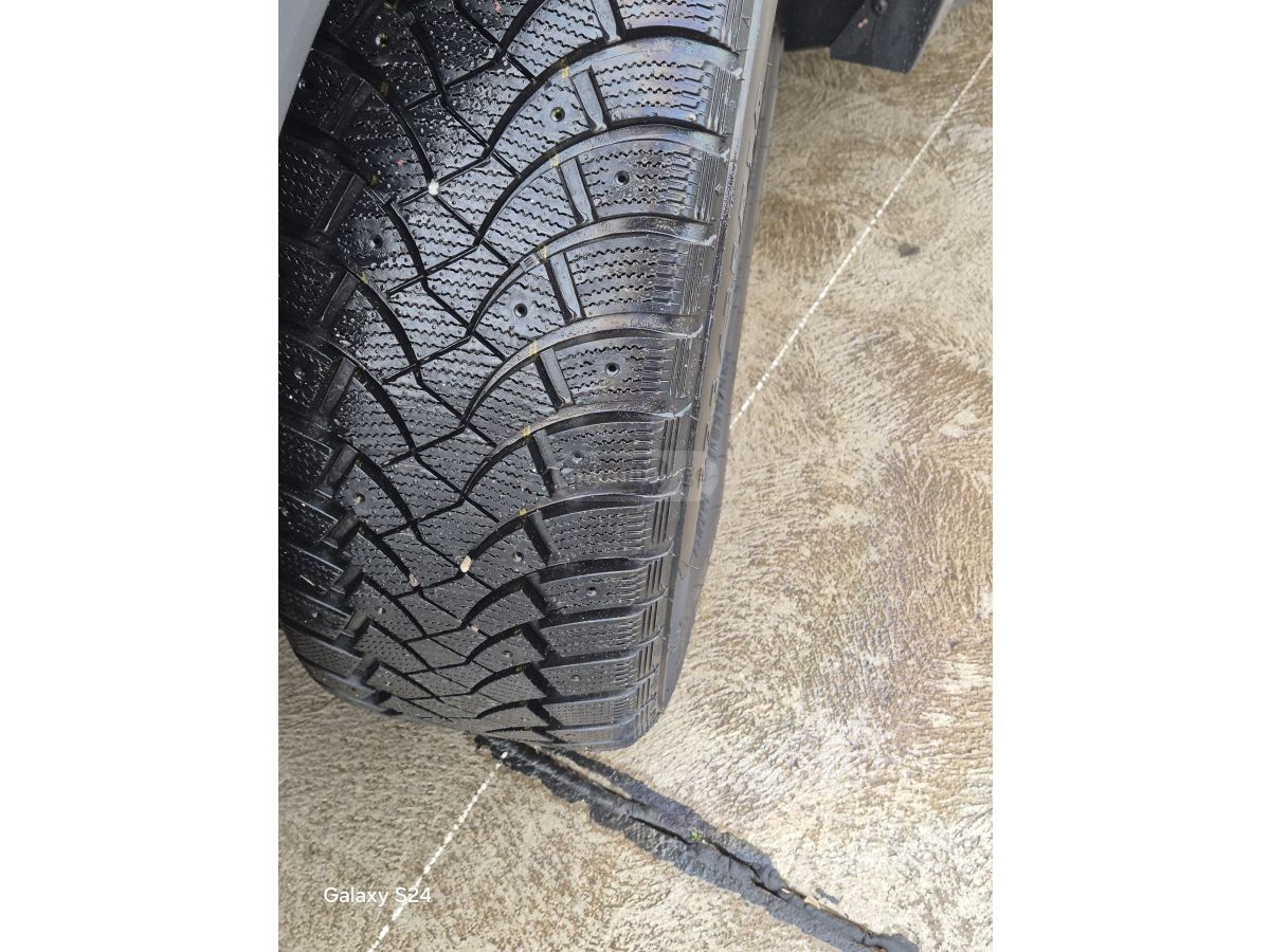 Volkswagen Tiguan - фото 8