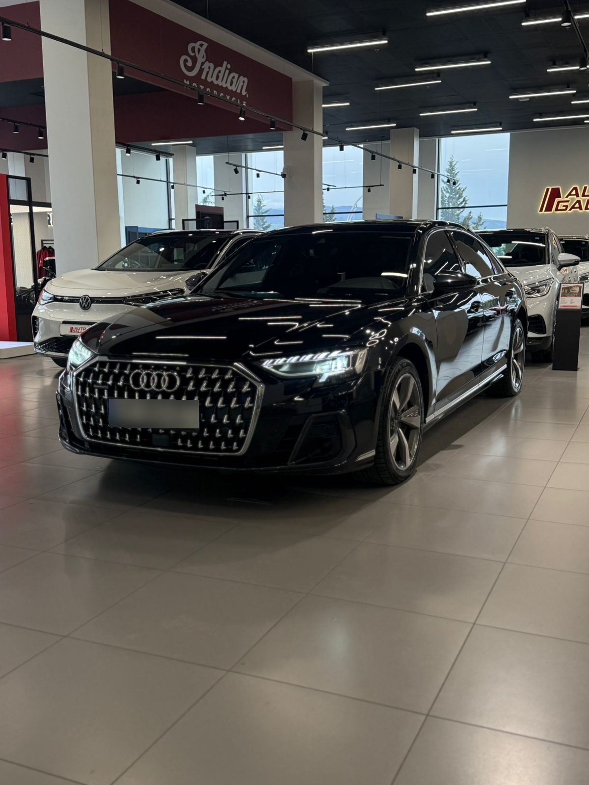 Audi A8 - фото 2