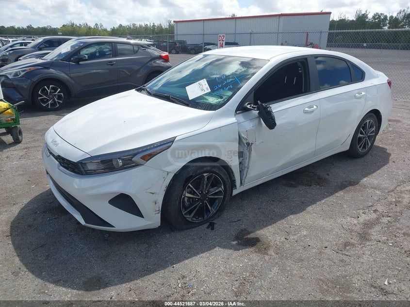 Kia Forte - фото 2