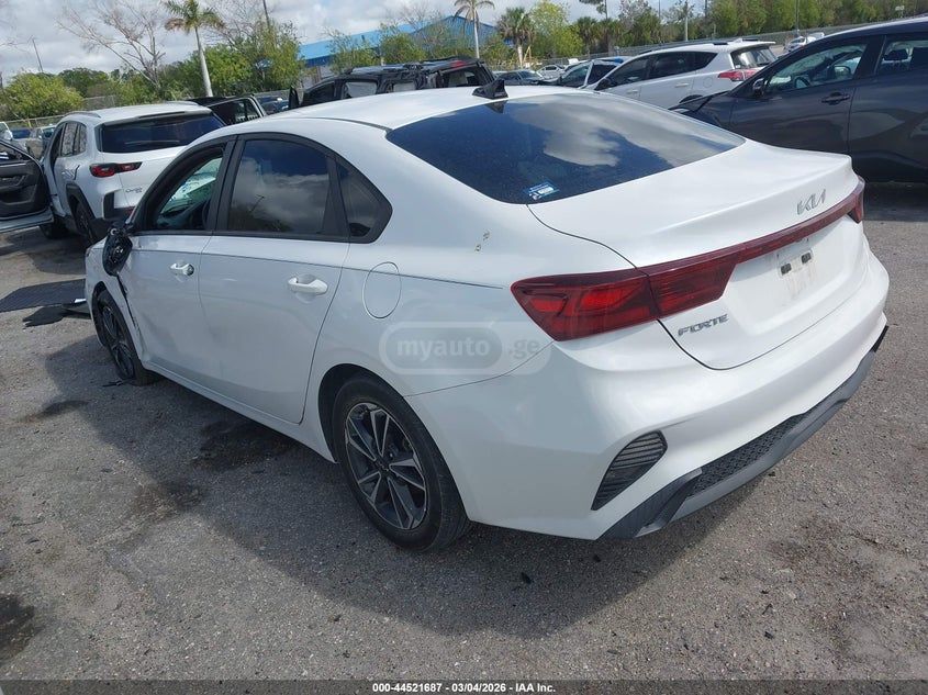 Kia Forte - фото 3