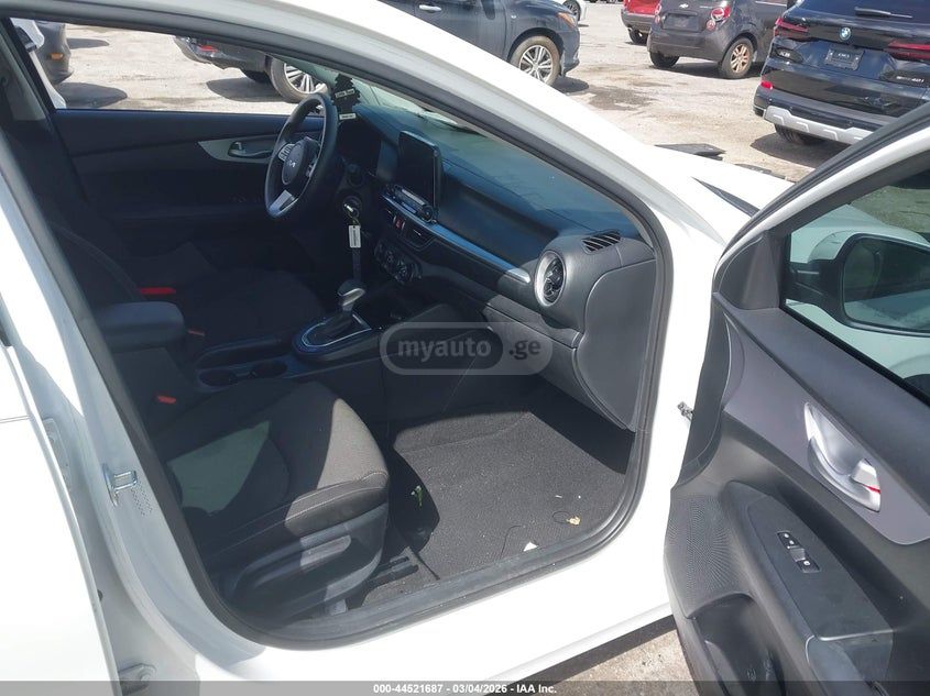 Kia Forte - фото 5