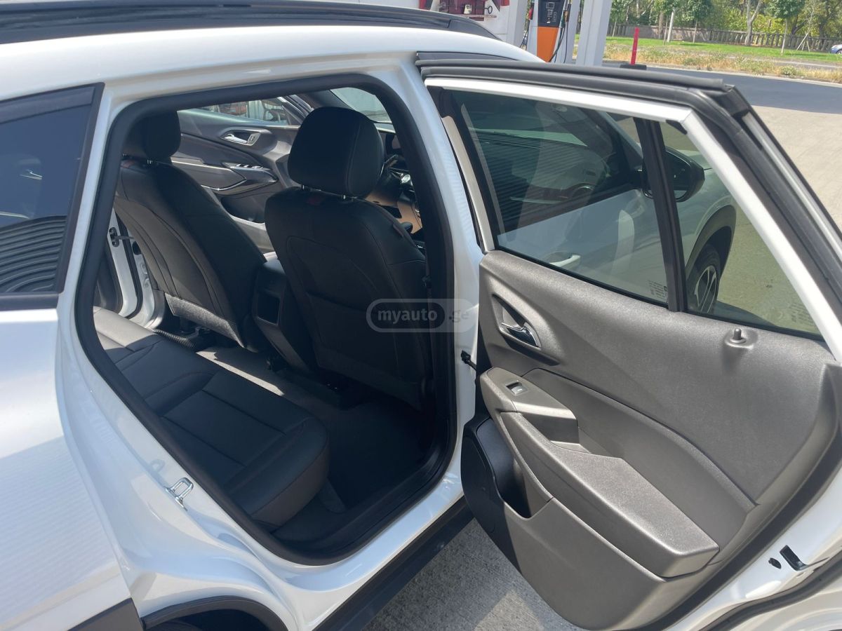 Chevrolet 1RS Front Wheel Drive Automati — миниатюра 10