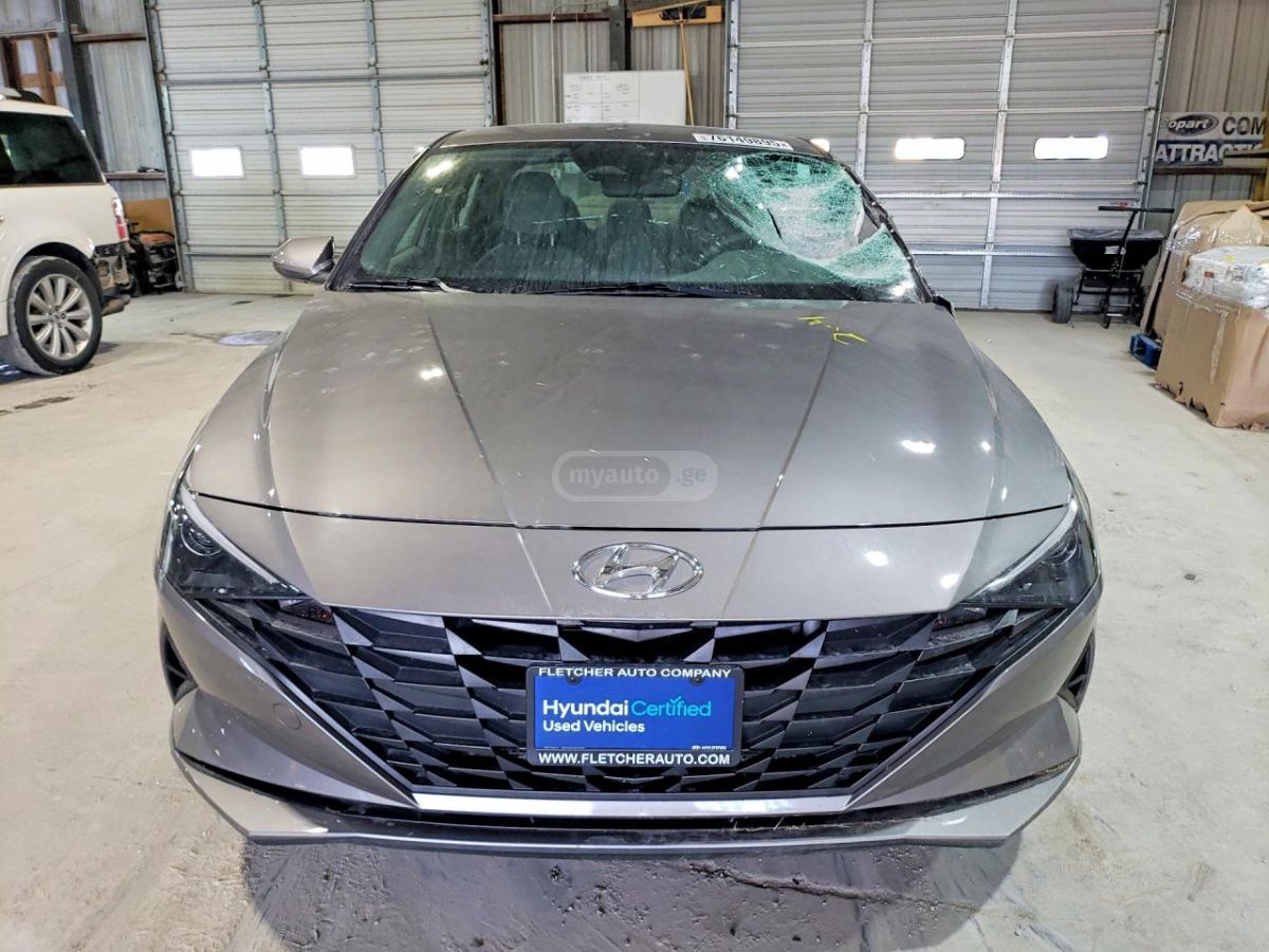 Hyundai Elantra - фото 5