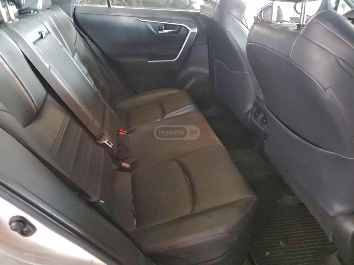 Toyota RAV 4 - фото 11