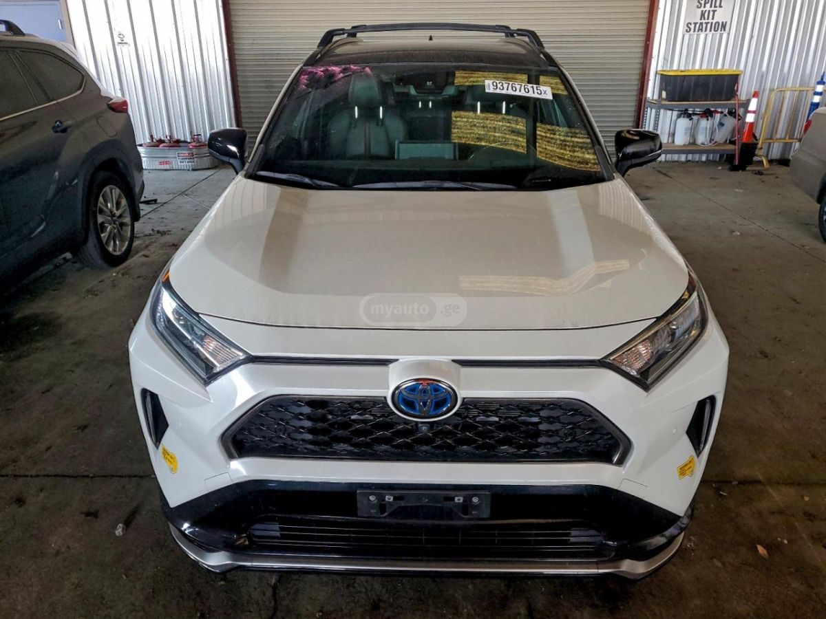 Toyota RAV 4 - фото 5