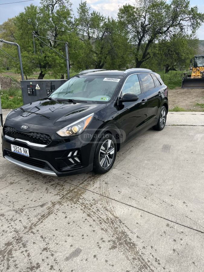Kia Niro - фото 1