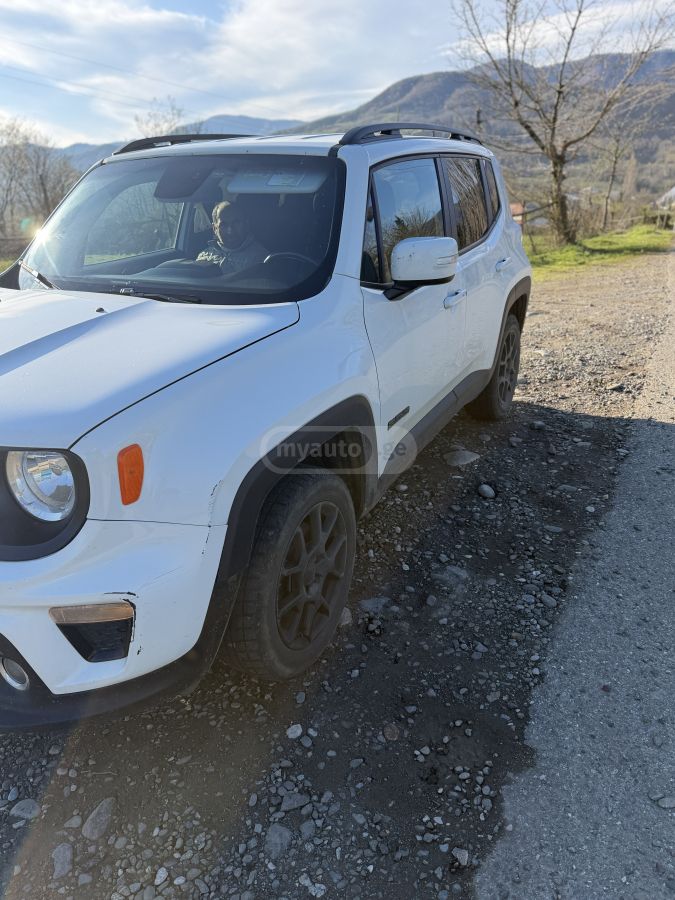 Jeep Renegade - фото 2