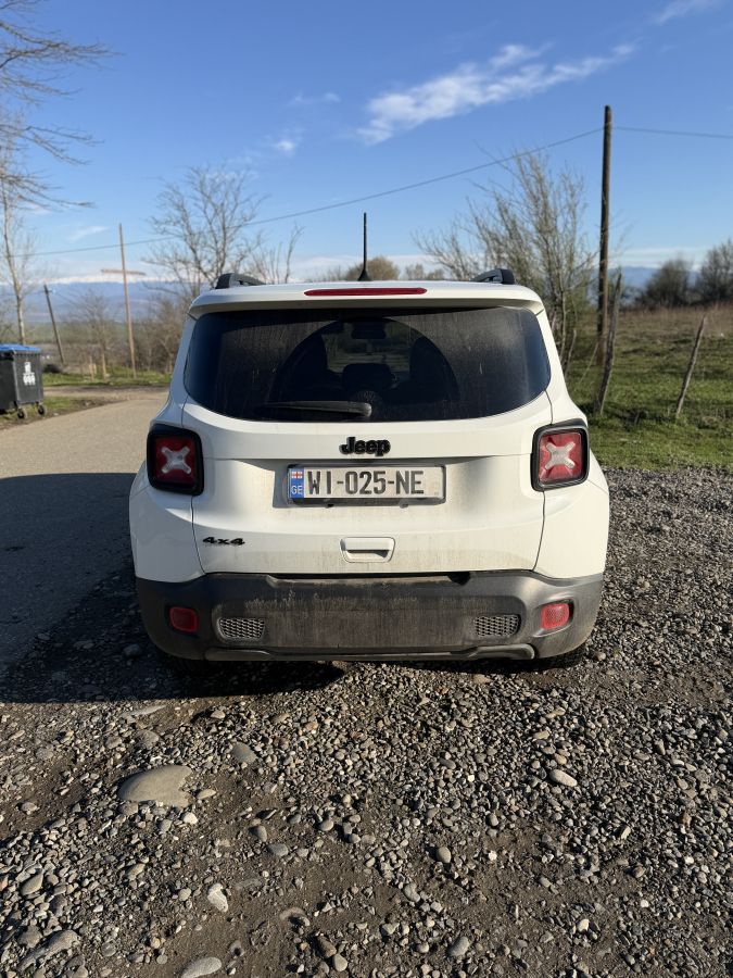 Jeep Renegade - фото 3