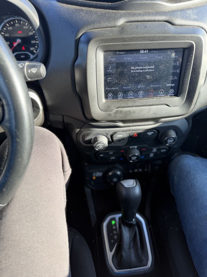 Jeep Renegade - фото 7