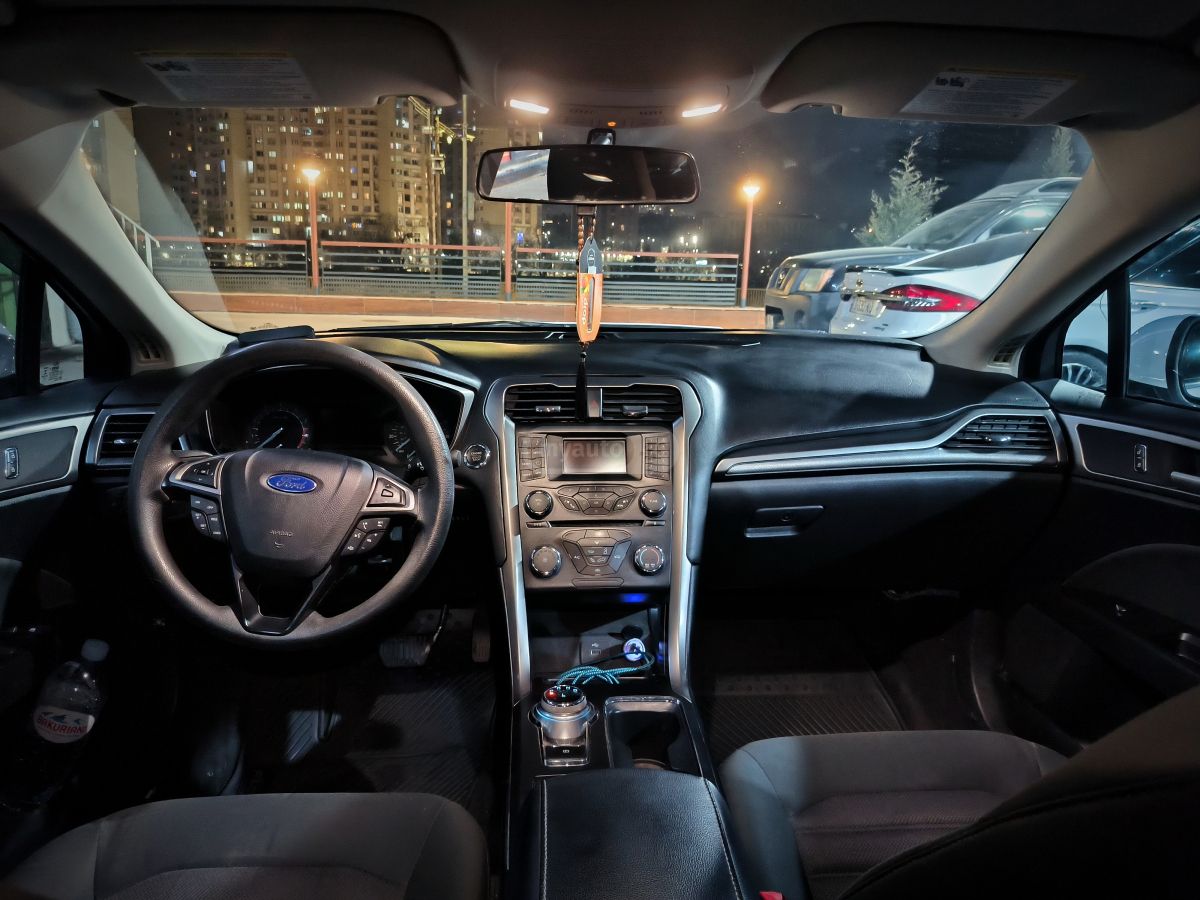 Ford Fusion - фото 1