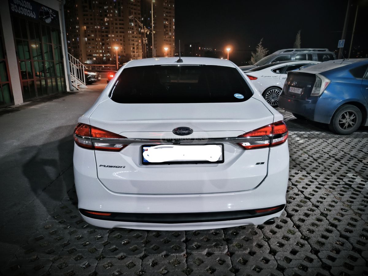 Ford Fusion - фото 4