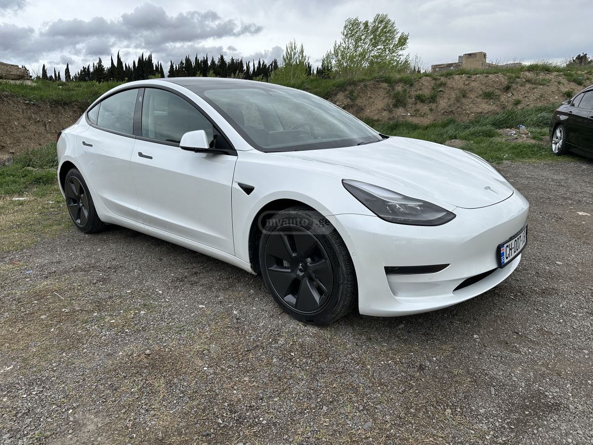 Tesla Model 3 - фото 6