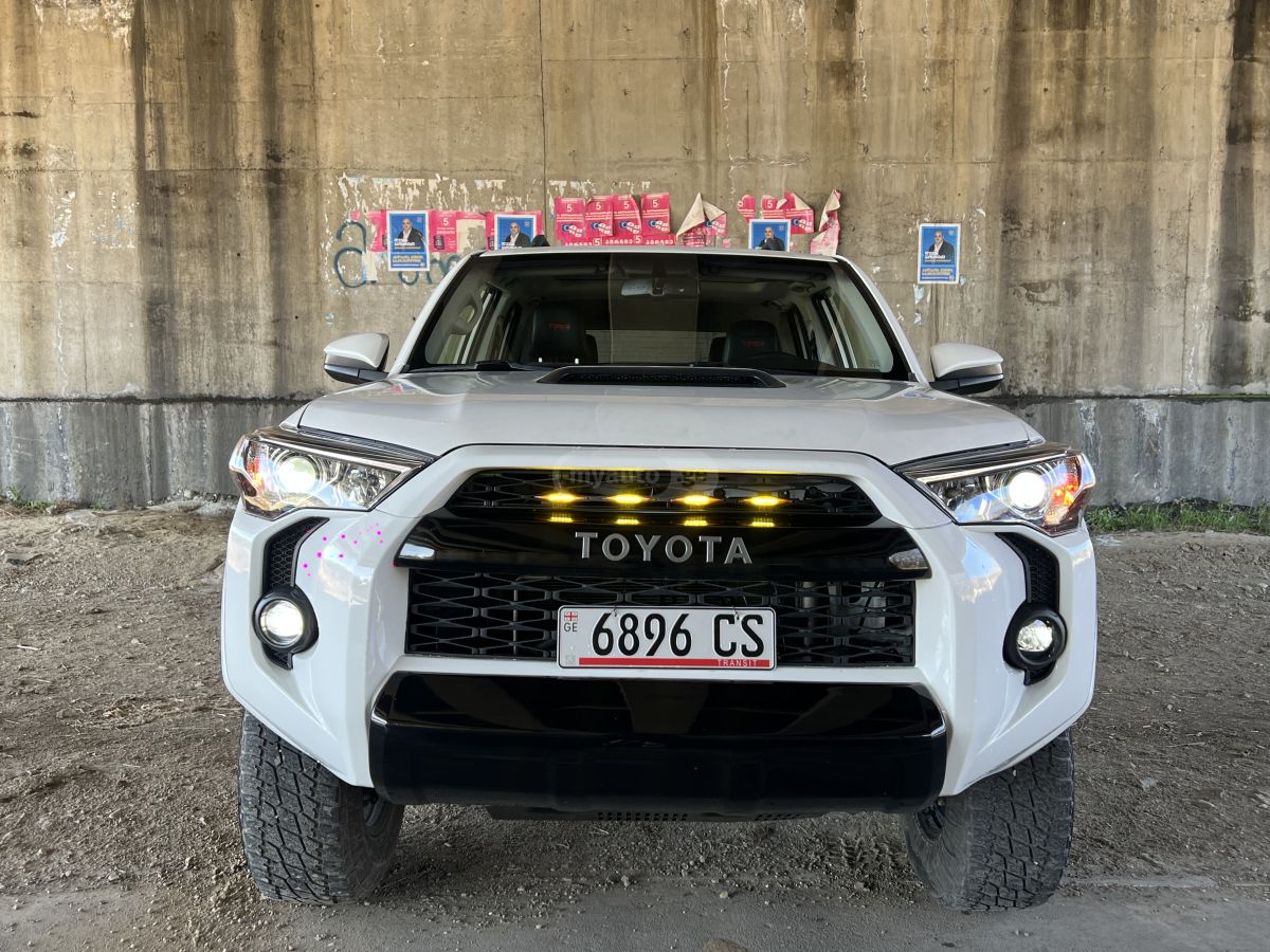 Toyota 4 Runner - фото 1