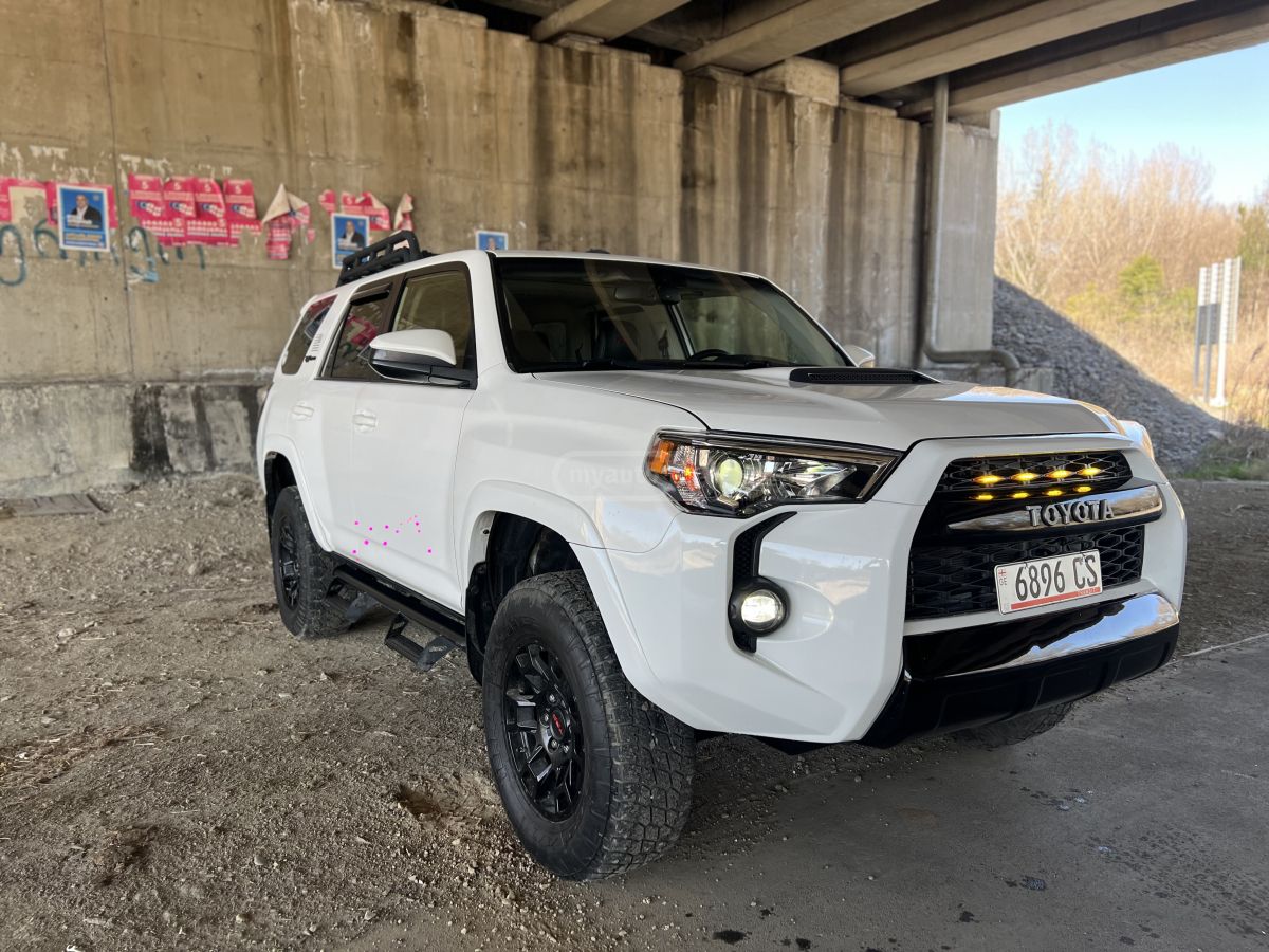Toyota 4 Runner - фото 2