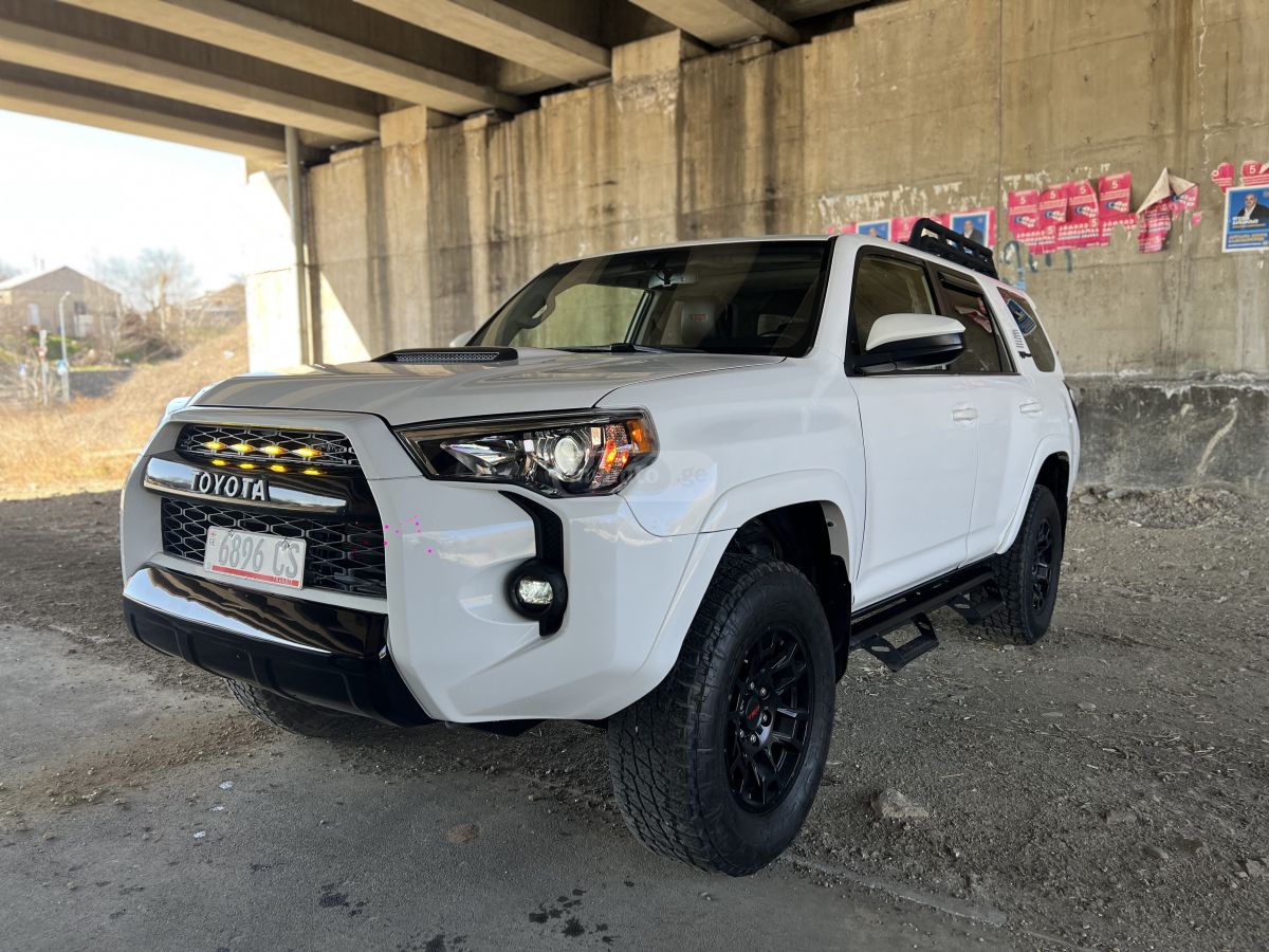 Toyota 4 Runner - фото 3