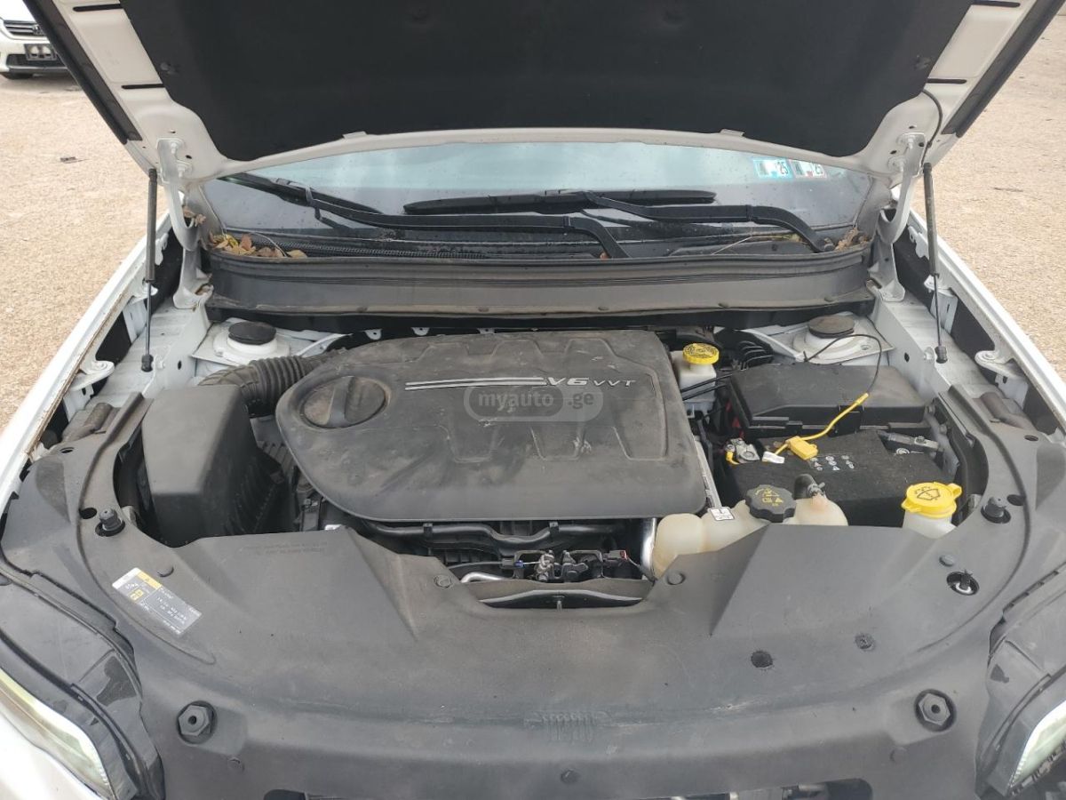 Jeep Cherokee - фото 11