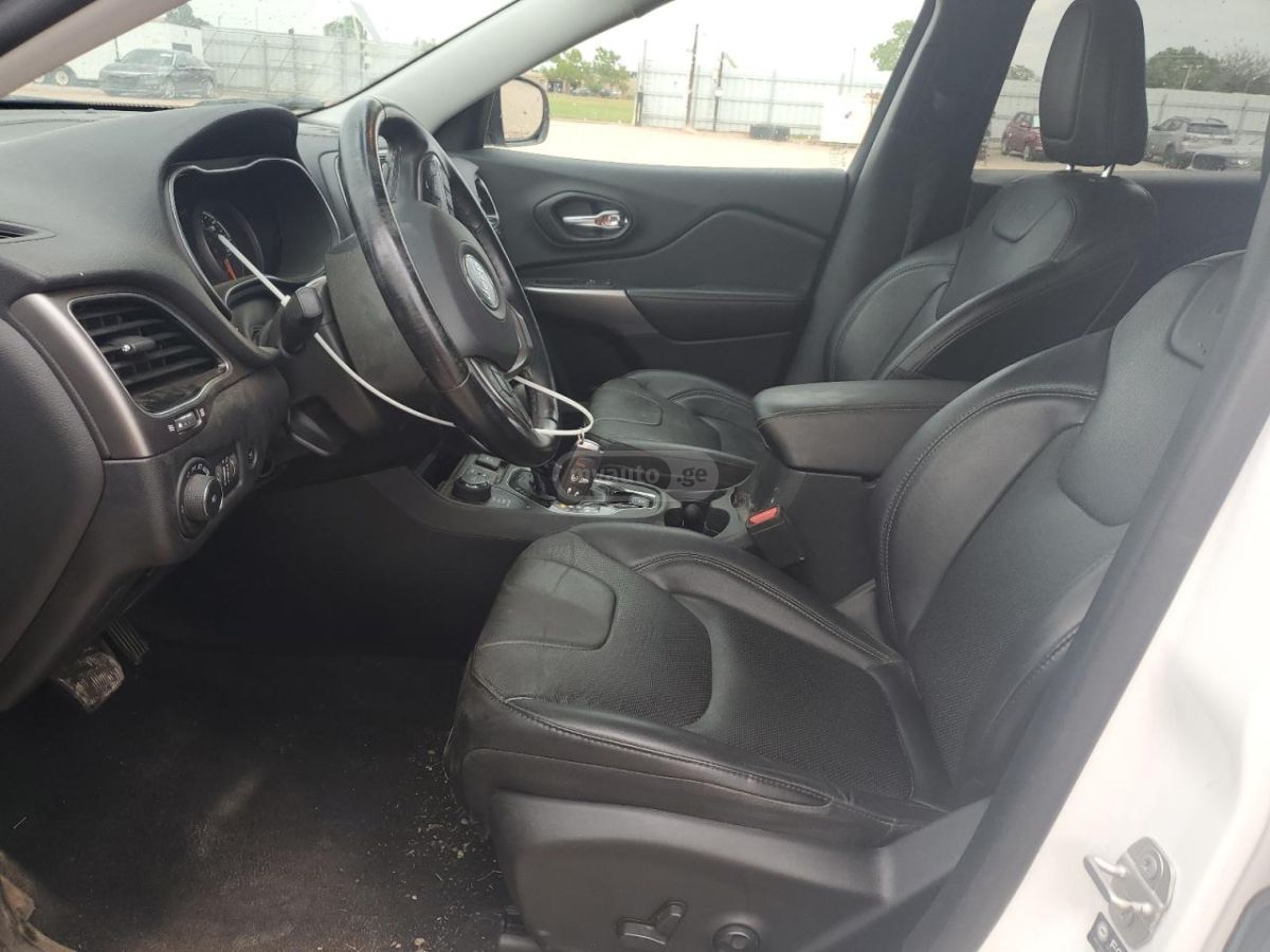 Jeep Cherokee - фото 7