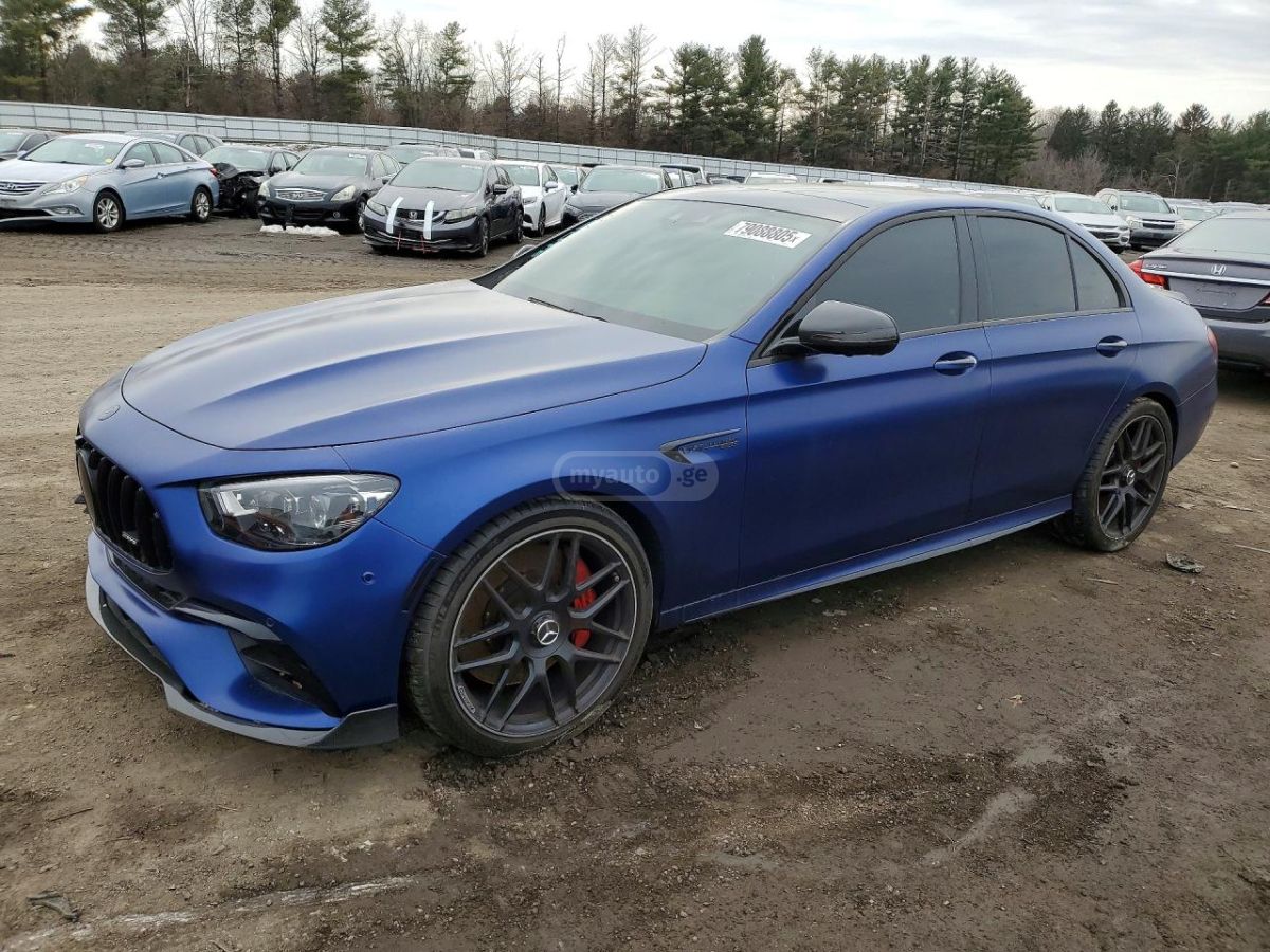 Mercedes-Benz E 63 AMG 2021 — миниатюра 1