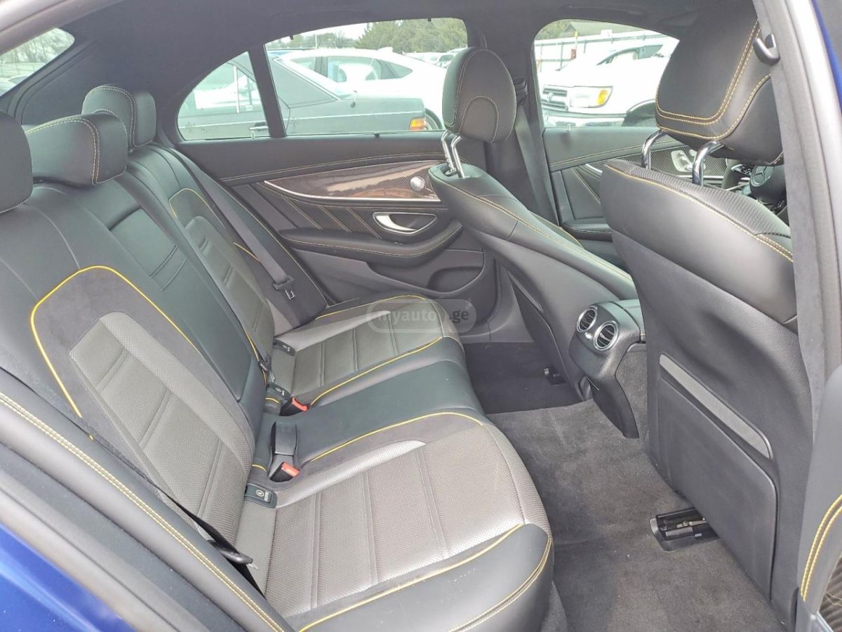Mercedes-Benz E 63 AMG 2021 — миниатюра 10