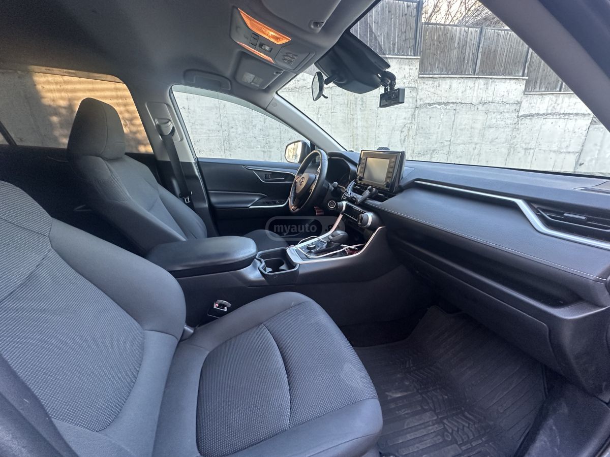 Toyota Rav 4 - фото 14