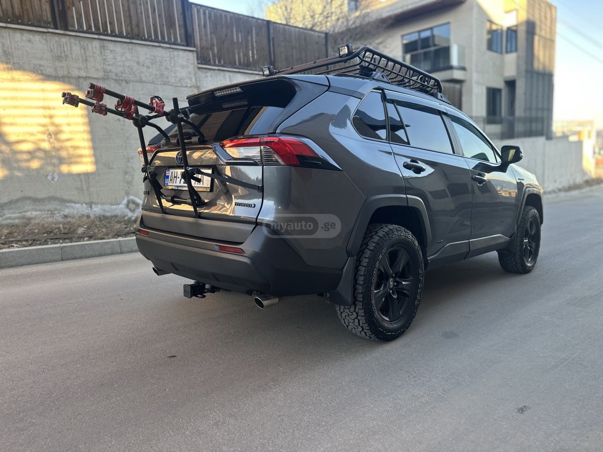 Toyota Rav 4 - фото 3