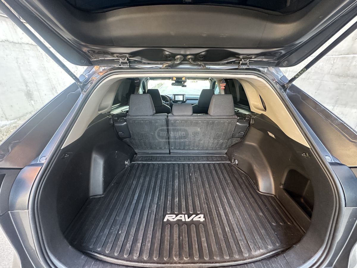 Toyota Rav 4 - фото 8