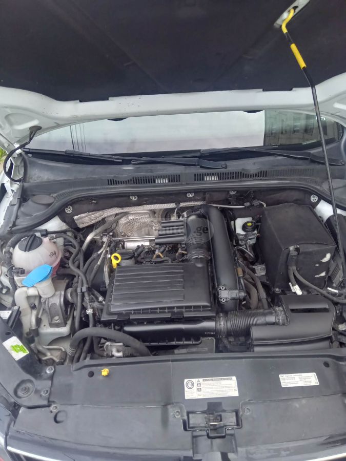 Volkswagen Jetta - фото 7