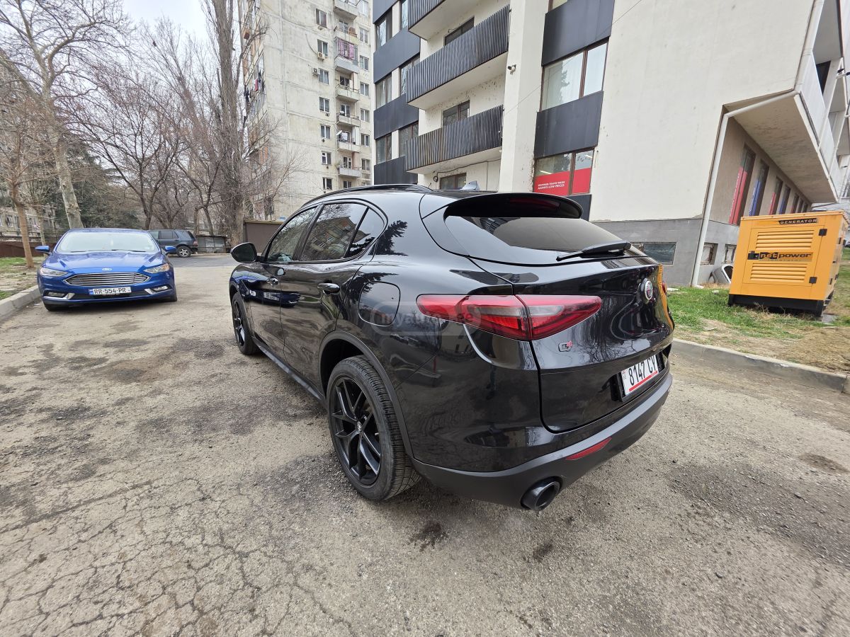 Alfa Romeo Stelvio - фото 11