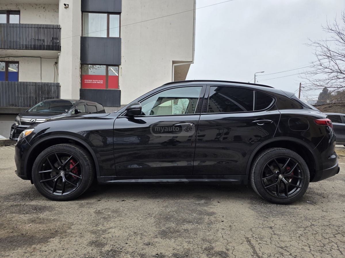 Alfa Romeo Stelvio - фото 5