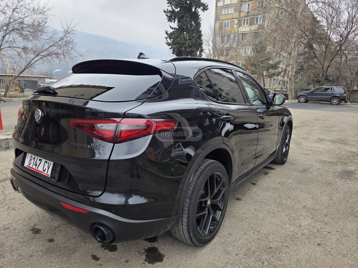 Alfa Romeo Stelvio - фото 9