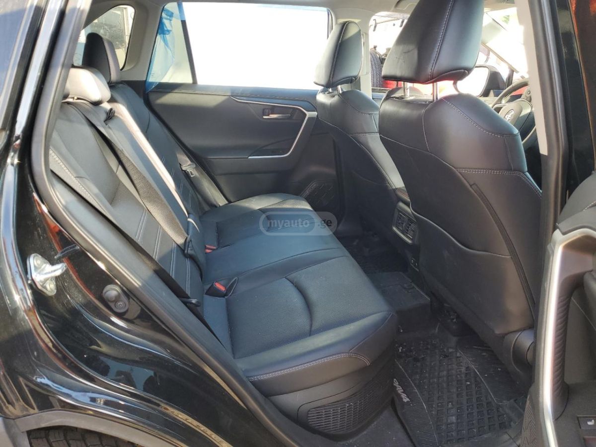 Toyota RAV 4 - фото 10