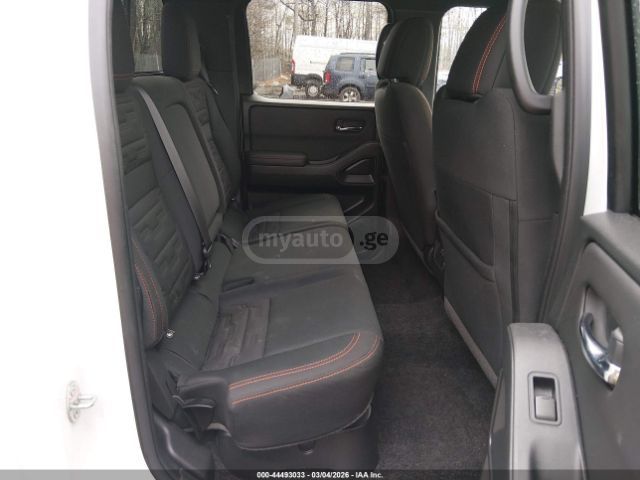 Nissan Frontier 2023 — миниатюра 8