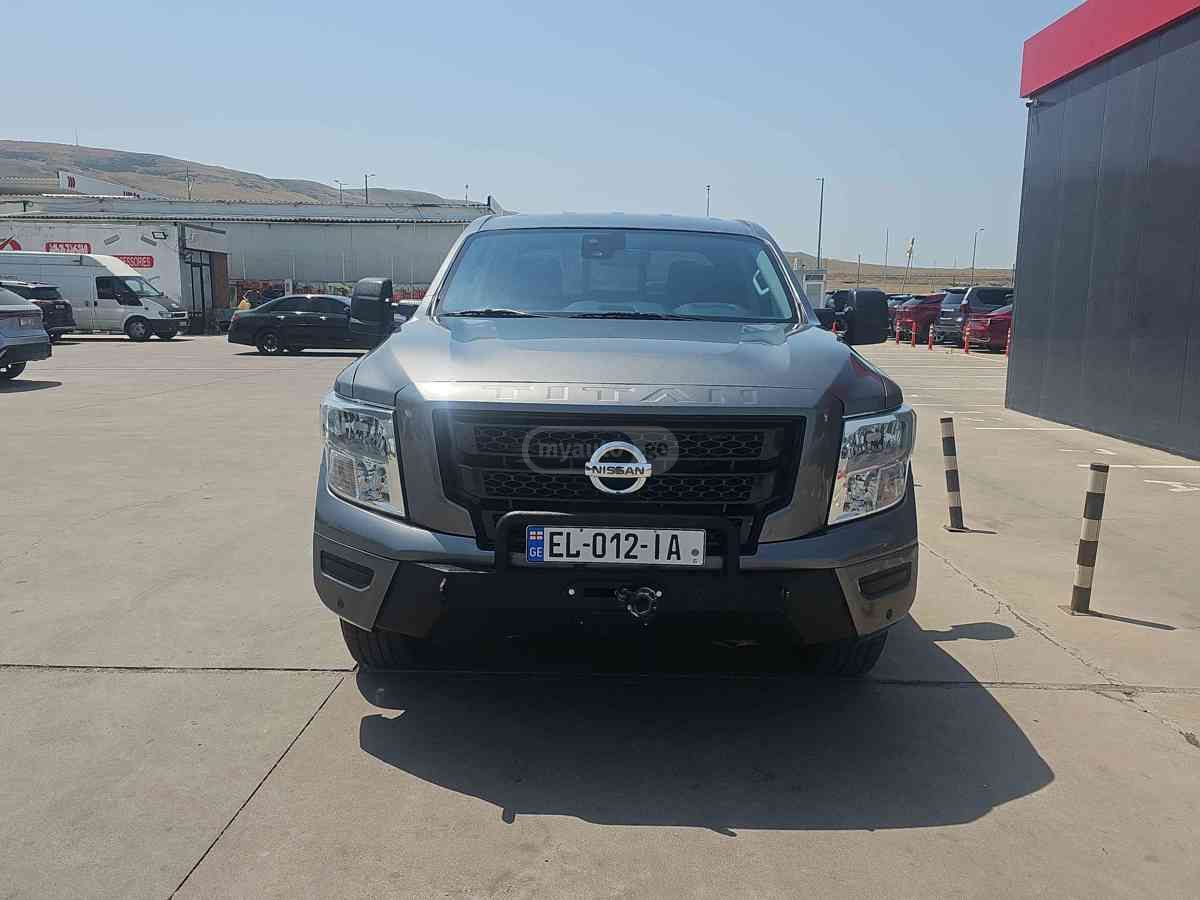 Nissan Titan 2022 — миниатюра 4