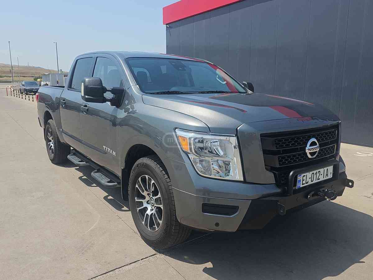 Nissan Titan 2022 — миниатюра 5