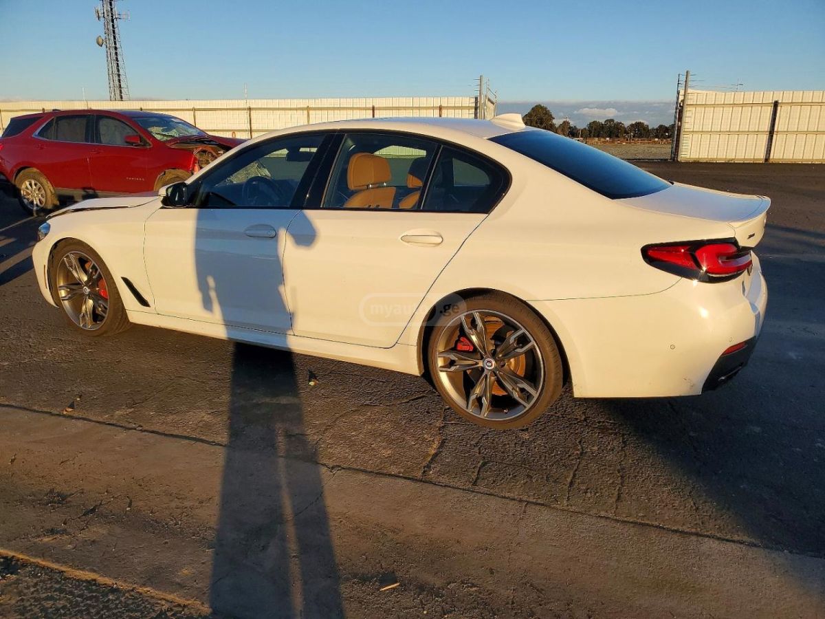 BMW M550 2023 — миниатюра 2