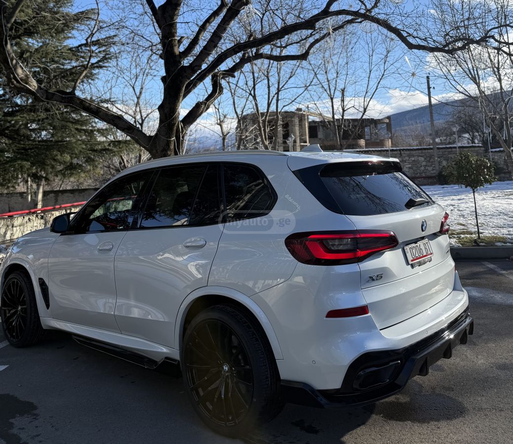 BMW X5 - фото 8