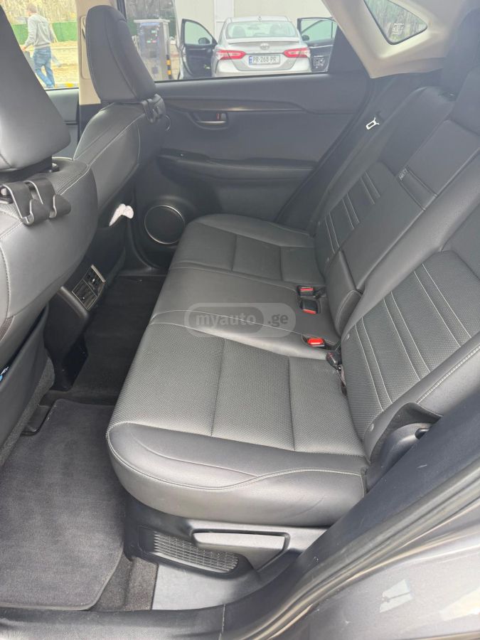 Lexus NX 300 - фото 7