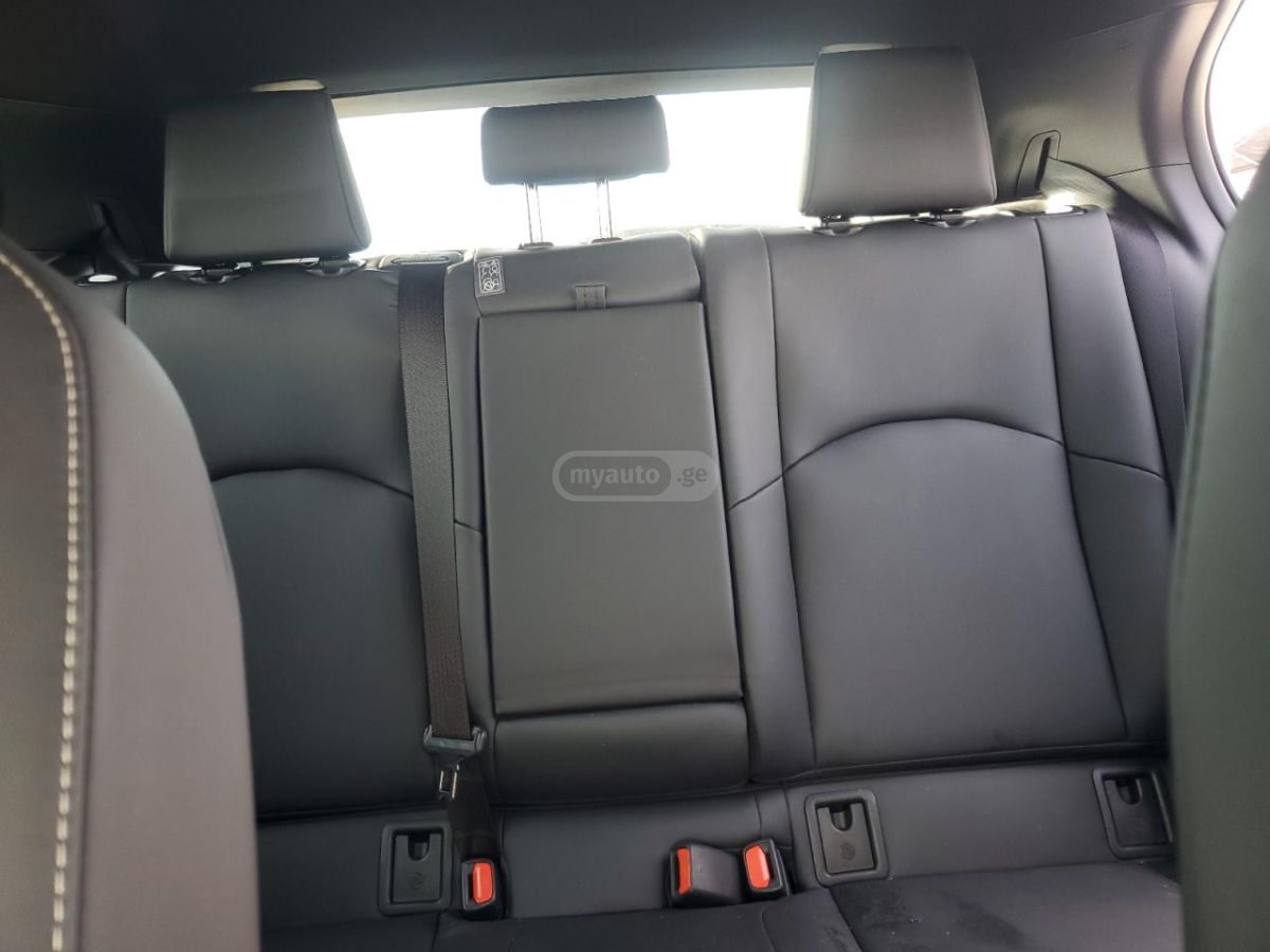 Lexus Base 4dr All-Wheel Drive CVT — миниатюра 9