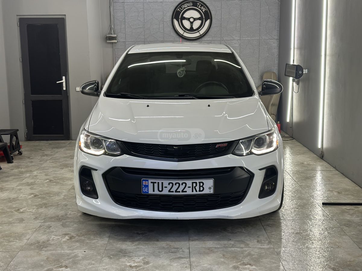 Chevrolet Sonic - фото 1