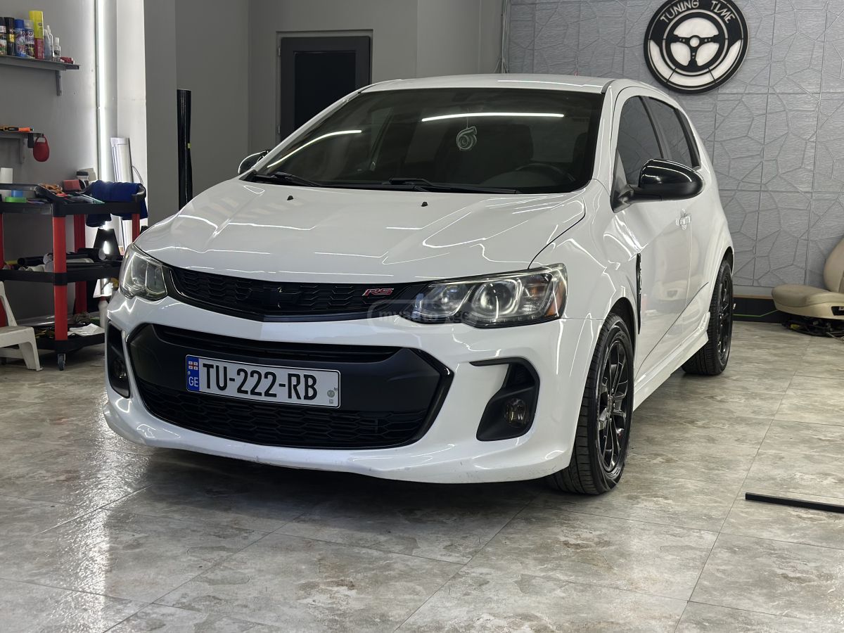 Chevrolet Sonic - фото 2