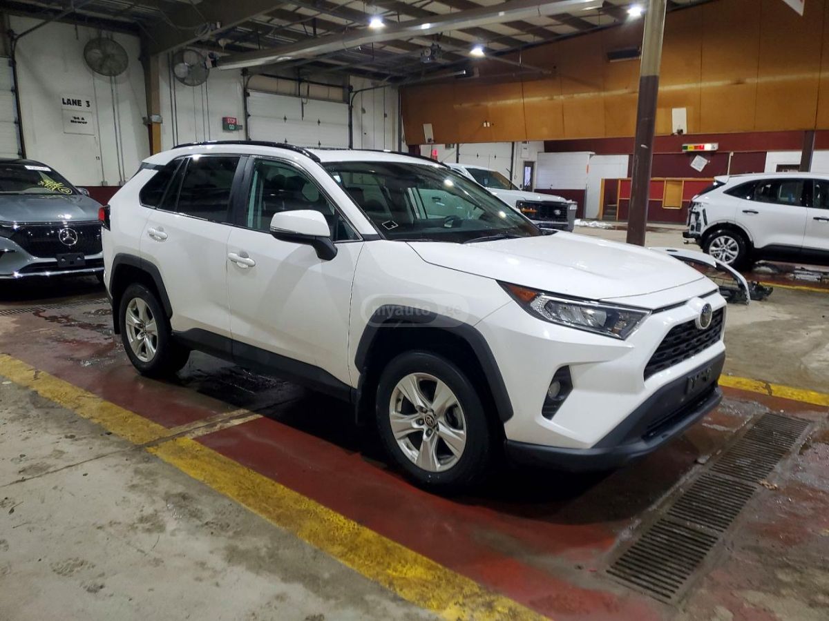 Toyota XLE 4dr All-Wheel Drive Automa — миниатюра 4