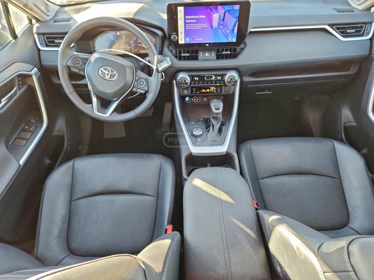 Toyota RAV 4 - фото 8