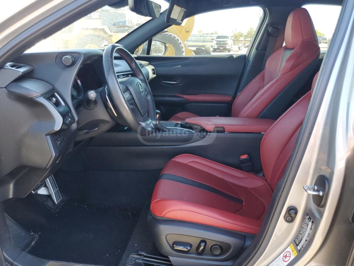 Lexus UX 200 - фото 8