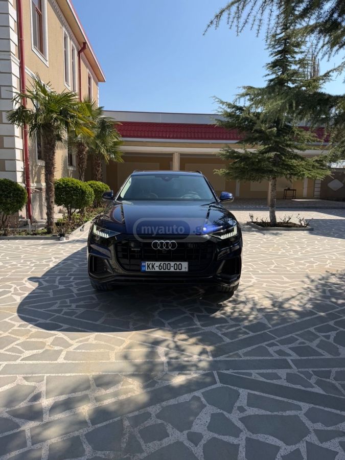 Audi SQ8 2023 — миниатюра 1