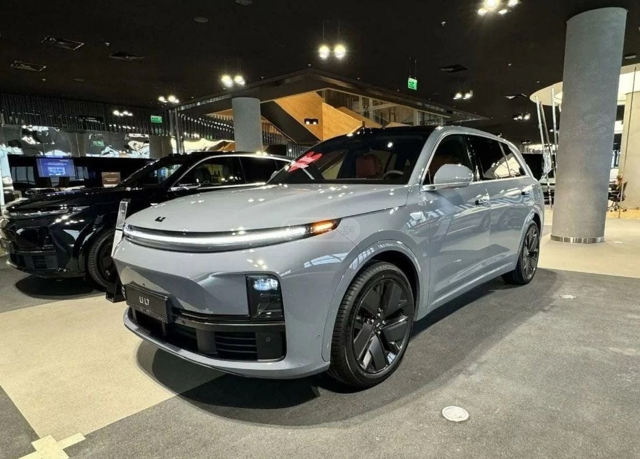 Li Xiang L7 ULTRA 52.3 kWh 2026 — миниатюра 1