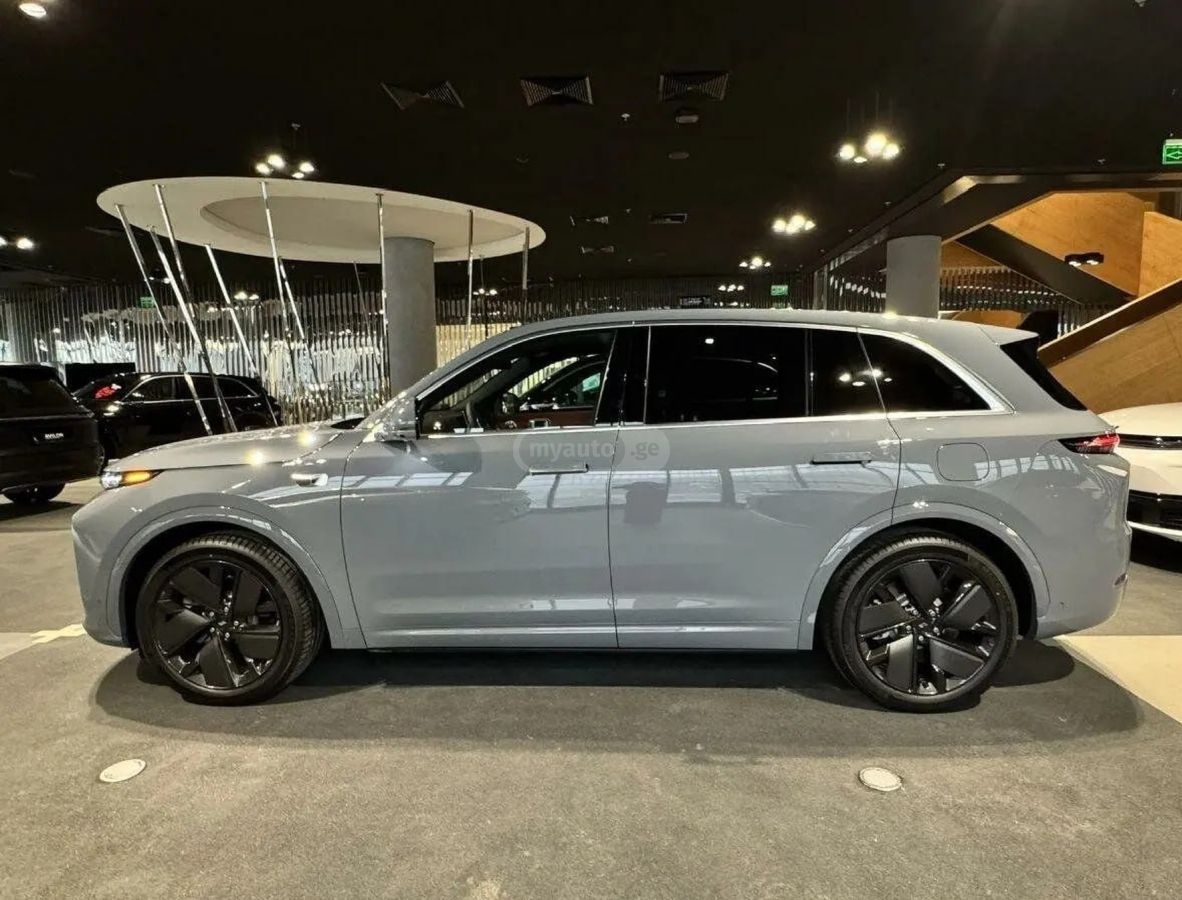 Li Xiang L7 ULTRA 52.3 kWh 2026 — миниатюра 2