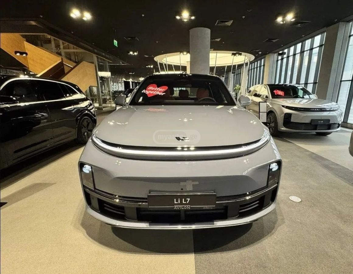 Li Xiang L7 ULTRA 52.3 kWh 2026 — миниатюра 3