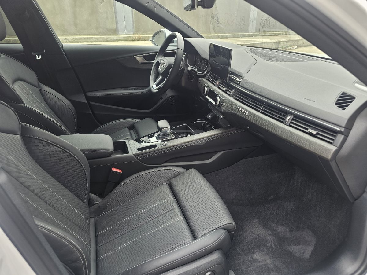 Audi 40 Premium 4dr All-Wheel Drive — миниатюра 10